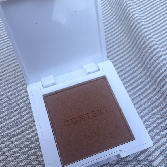 CONTEXT SKIN
Matte Bronzer - Picture 5 of 6